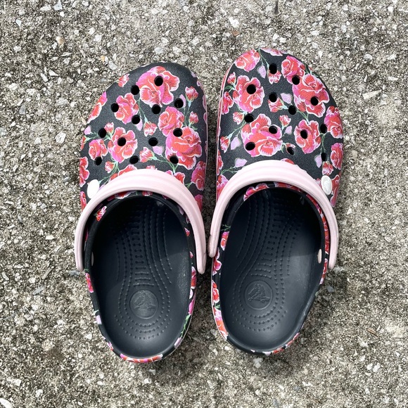 *EUC* CROCBAND Floral Graphic III Clog - Floral On Black - 205330-97J - W 7/M 5 - Picture 7 of 11